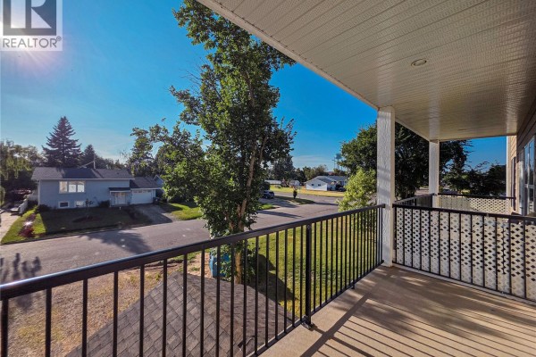 221 680 7th Avenue E, Melville, SK S0A2P0 Photo 5