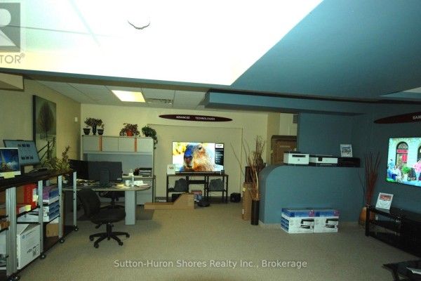 221 Adelaide Street, Saugeen Shores, ON N0H2L0 Photo 4