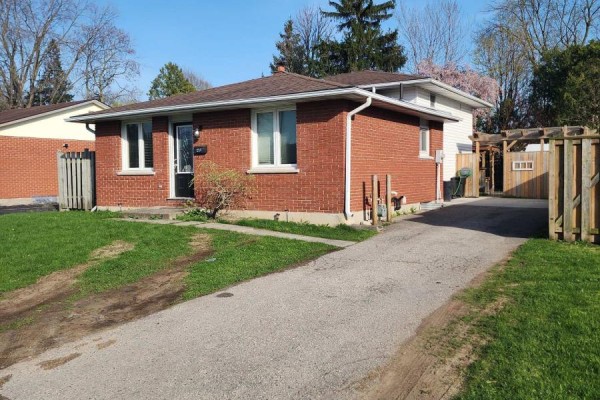 221 Admiral Drive, London East, ON, photo 2