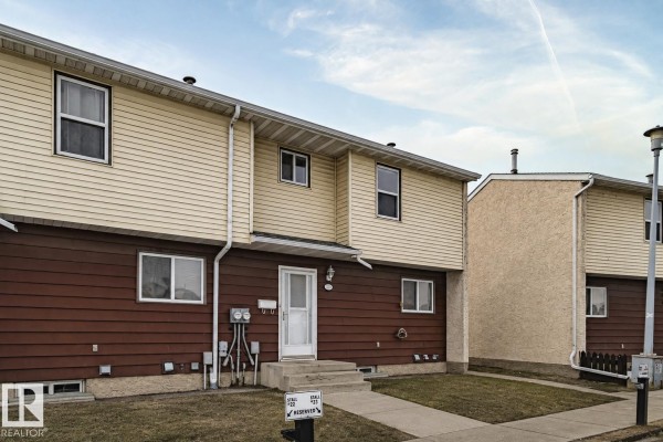Kitchen - 221 Harrison Dr Nw Nw, Edmonton, AB T5A2X5 Photo 3