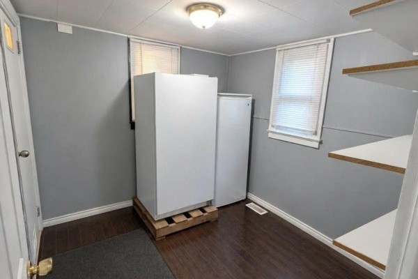 Bedroom 2 - 221 Henrietta Street N, Fort Erie, ON L2A2K6 Photo 5