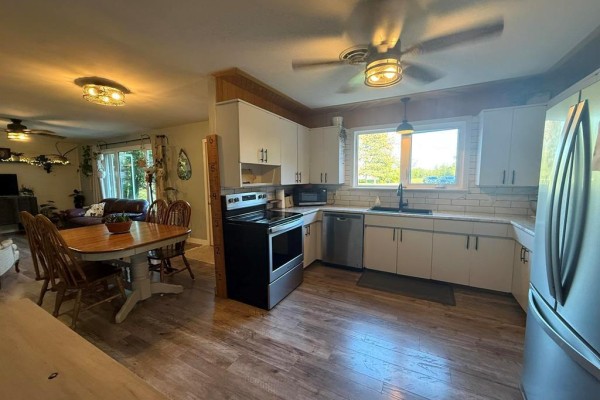 Bedroom - 221 Norquay Avenue, Killarney, MB R0K1G0 Photo 5
