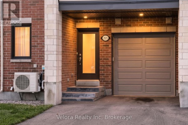221 Pastel Way, Ottawa, ON K2J6C1 Photo 3