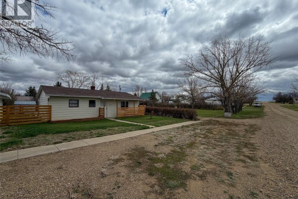 Kitchen/Dining room - 221 Plume Street, Lancer, SK S0N1G0 Photo 2