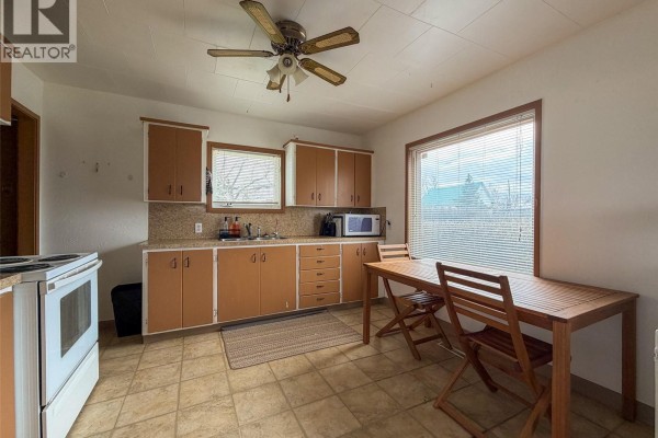 4pc Bathroom - 221 Plume Street, Lancer, SK S0N1G0 Photo 5