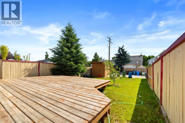 Primary Bedroom - 221 Tarington Close Ne, Calgary, AB T3J3V7 Photo 5