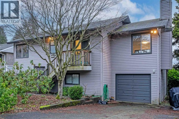 221 W 28th Street, North Vancouver, BC V7N2H9 Photo 2