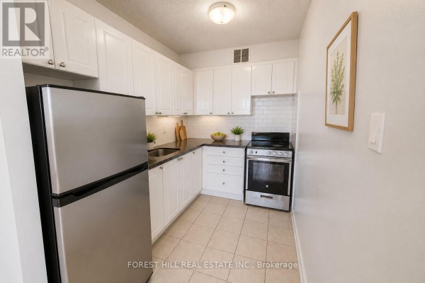 2210 - 1 Fountainhead Road, Toronto, ON M3J2V1 Photo 4
