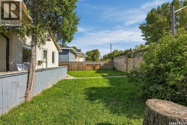 Kitchen - 2210 20th Street W, Saskatoon, SK S7M1B1 Photo 3