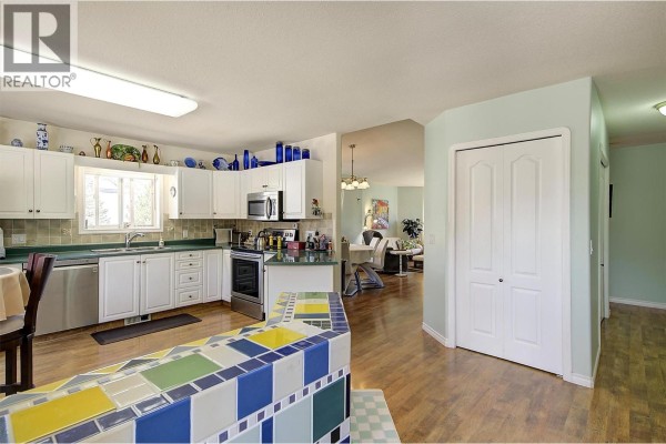 Living room - 2210 Louie Drive Unit# 18, West Kelowna, BC V4T2L7 Photo 5