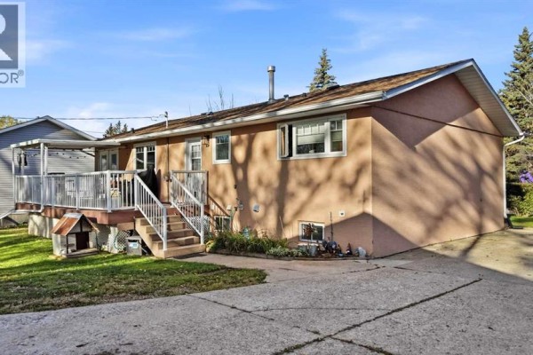Kitchen - 2211 Westview Crescent, Bowden, AB T0M0K0 Photo 5
