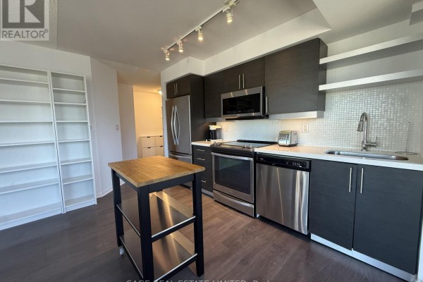 2212 - 400 Adelaide Street E, Toronto, ON M5A4S3 Photo 5
