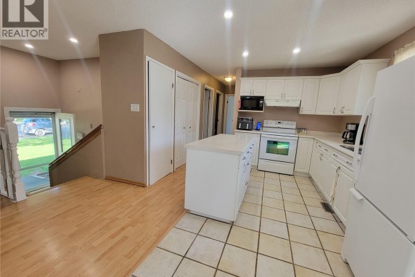 Bedroom - 2212 95th Street, North Battleford, SK S9A3K5 Photo 4