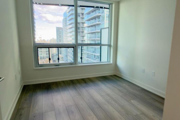 2213 - 110 Broadway Avenue, Toronto, ON M4P1V7 Photo 5
