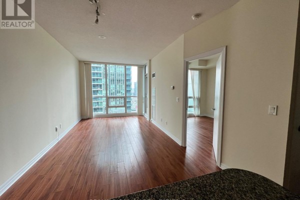Dining room - 2213 - 16 Yonge Street, Toronto, ON M5E2A1 Photo 2