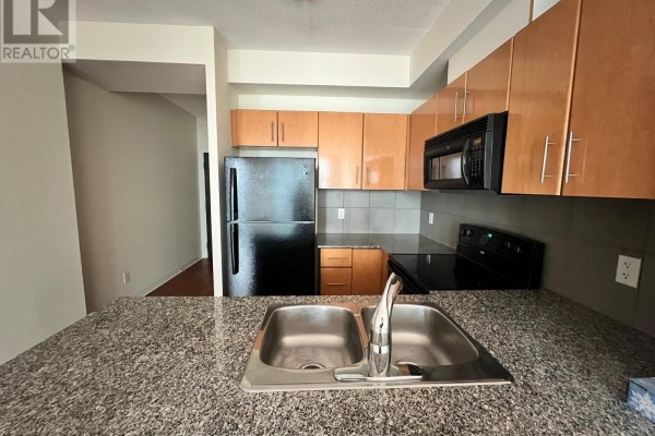 2213 - 16 Yonge Street, Toronto, ON M5E2A1 Photo 5