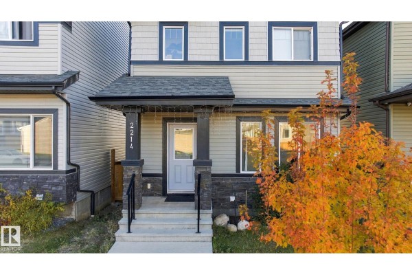 Kitchen - 2214 54 St Sw Sw, Edmonton, AB T6X2X7 Photo 3