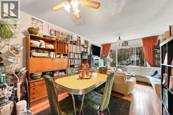 2214 E 4th Avenue, Vancouver, BC V5N1K8 Photo 5