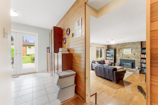 2215 153a Street, Surrey, BC V4A4R4 Photo 5