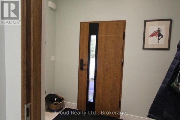 Dining room - 2216 Champlain Road, Tiny, ON L9M0C4 Photo 4