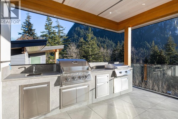 2216 Windsail Place, Squamish, BC V8B0T6 Photo 5