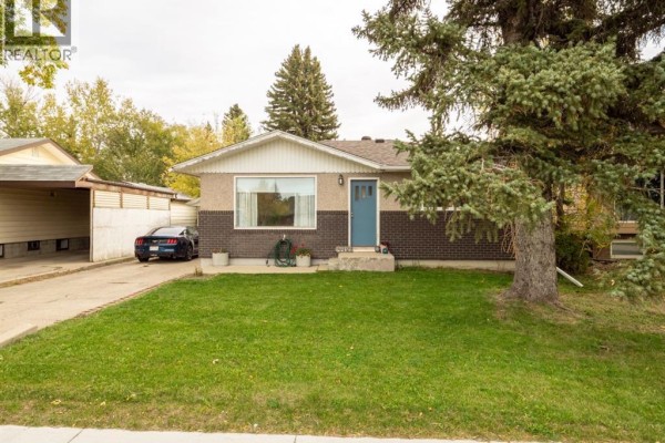 Bedroom - 2219 14 Street, Coaldale, AB T1M1E1 Photo 2