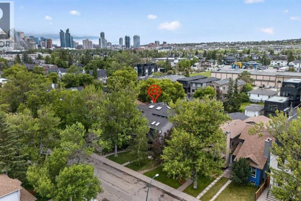 4pc Bathroom - 2219 2 Avenue Nw, Calgary, AB T2N0H1 Photo 4