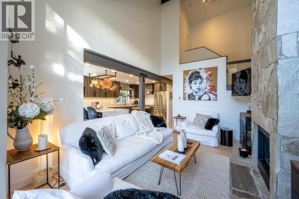 2219 Aspen Drive, Whistler, BC V8E0A6 Photo 4