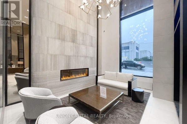 222 - 2020 Bathurst Street, Toronto, ON M5P0A6 Photo 3