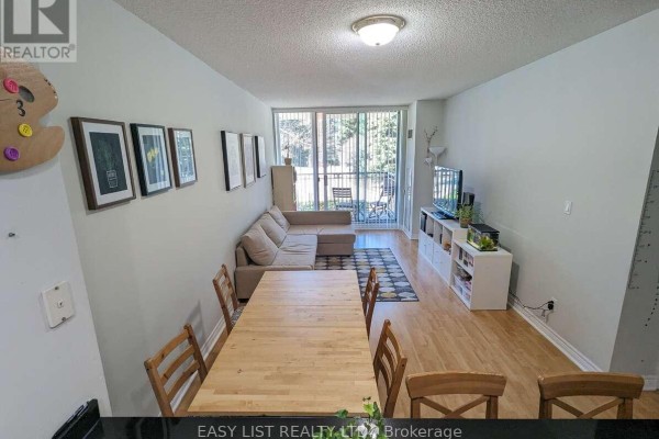 Kitchen - 222 - 38 William Carson Crescent, Toronto, ON M2P2H2 Photo 4