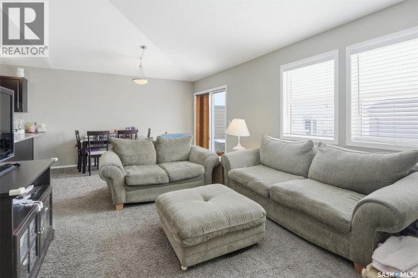 Dining room - 222 100 Chaparral Boulevard, Martensville, SK S0K0A2 Photo 3