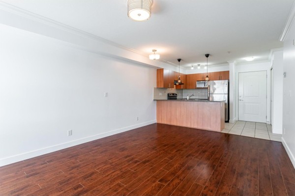 222 17769 57 Avenue, Surrey, BC V3S1H1 Photo 4
