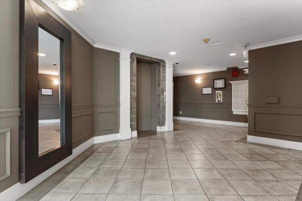 222 32725 George Ferguson Way, Abbotsford, BC V2T5M5 Photo 2