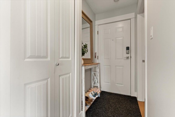 222 32725 George Ferguson Way, Abbotsford, BC V2T5M5 Photo 3