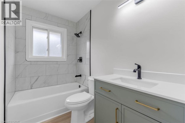 Kitchen - 222 Bel-air Avenue, Stoney Creek, ON L8E5K2 Photo 5