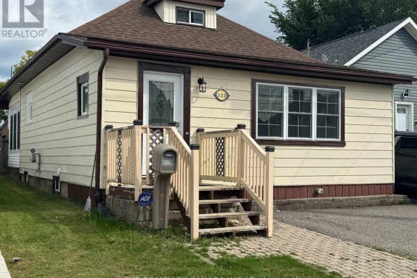 222 Maple Street S, Timmins, ON, photo 3