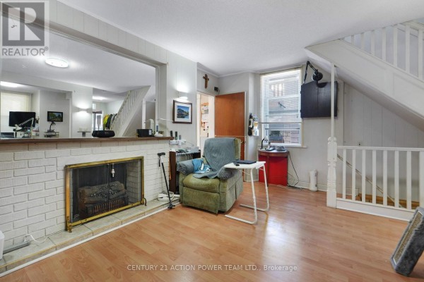 Foyer - 222 Montfort Street, Ottawa, ON K1L5P4 Photo 4