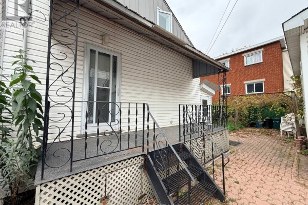 222 Ste Monique Street, Ottawa, ON K1L7P8 Photo 2