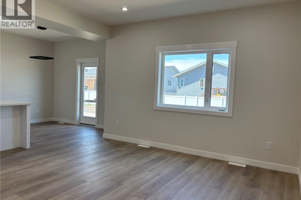 Kitchen - 222 Veterans Drive, Warman, SK S0K4S4 Photo 4