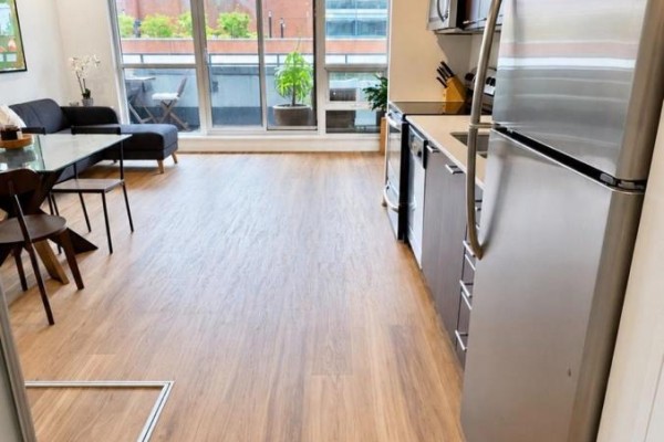 Kitchen - 2220 Lakeshore Boulevard, Toronto, ON M8V0C1 Photo 3