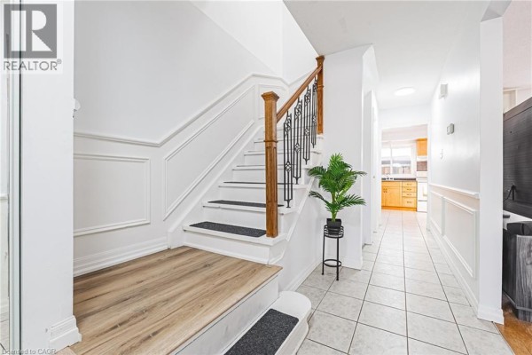 2220 Upper Middle Road Unit# 4, Burlington, ON, photo 2