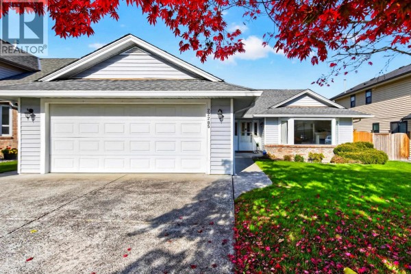 22205 126 Avenue, Maple Ridge, BC V2X0W5 Photo 2