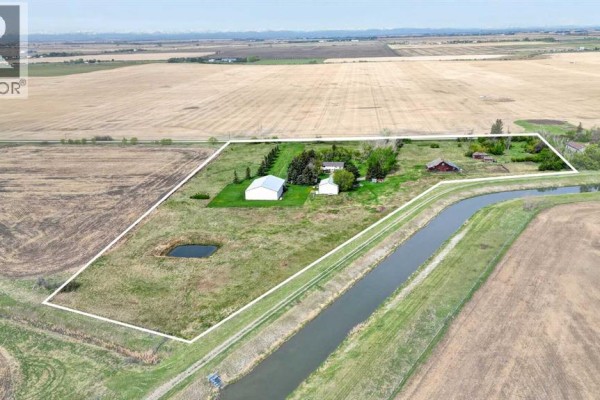 222075 Range Road 264, Rural Wheatland County, AB, photo 2