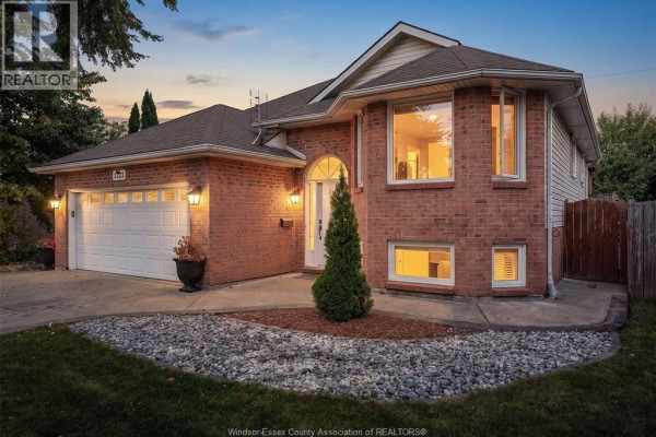 2222 Longfellow Avenue, Windsor, ON N9B3J8 Photo 5