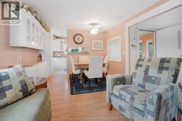 Primary Bedroom - 22220 Charing Cross Road, Chatham, ON N7M5V8 Photo 5