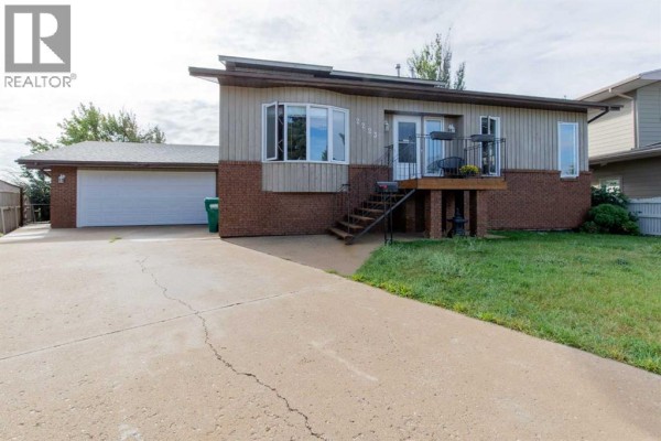 2223 42 Street S, Lethbridge, AB, photo 2