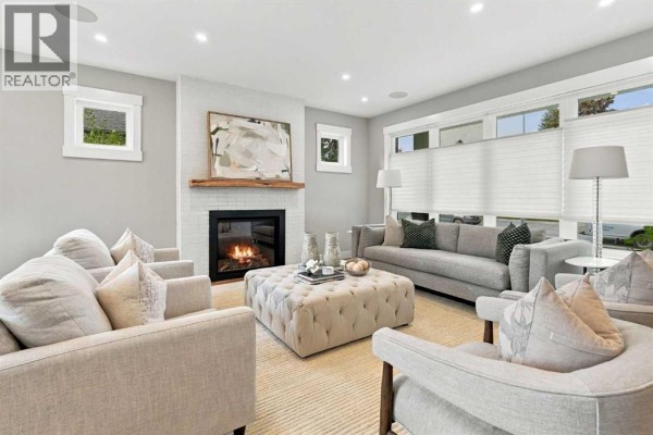 Living room - 2223 Glenwood Drive Sw, Calgary, AB T3E3Y7 Photo 4