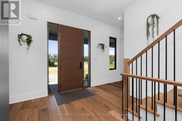 2224 Rainbow Valley Road W, Springwater, ON L9X1G3 Photo 5