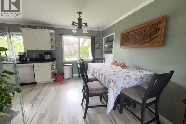 Kitchen - 2225 Merritt Avenue, Merritt, BC V1K1B8 Photo 4