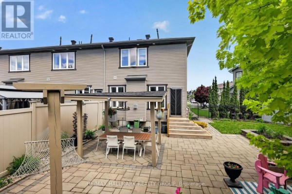 Family room - 2227 Descartes Street, Ottawa, ON K4A0W4 Photo 3